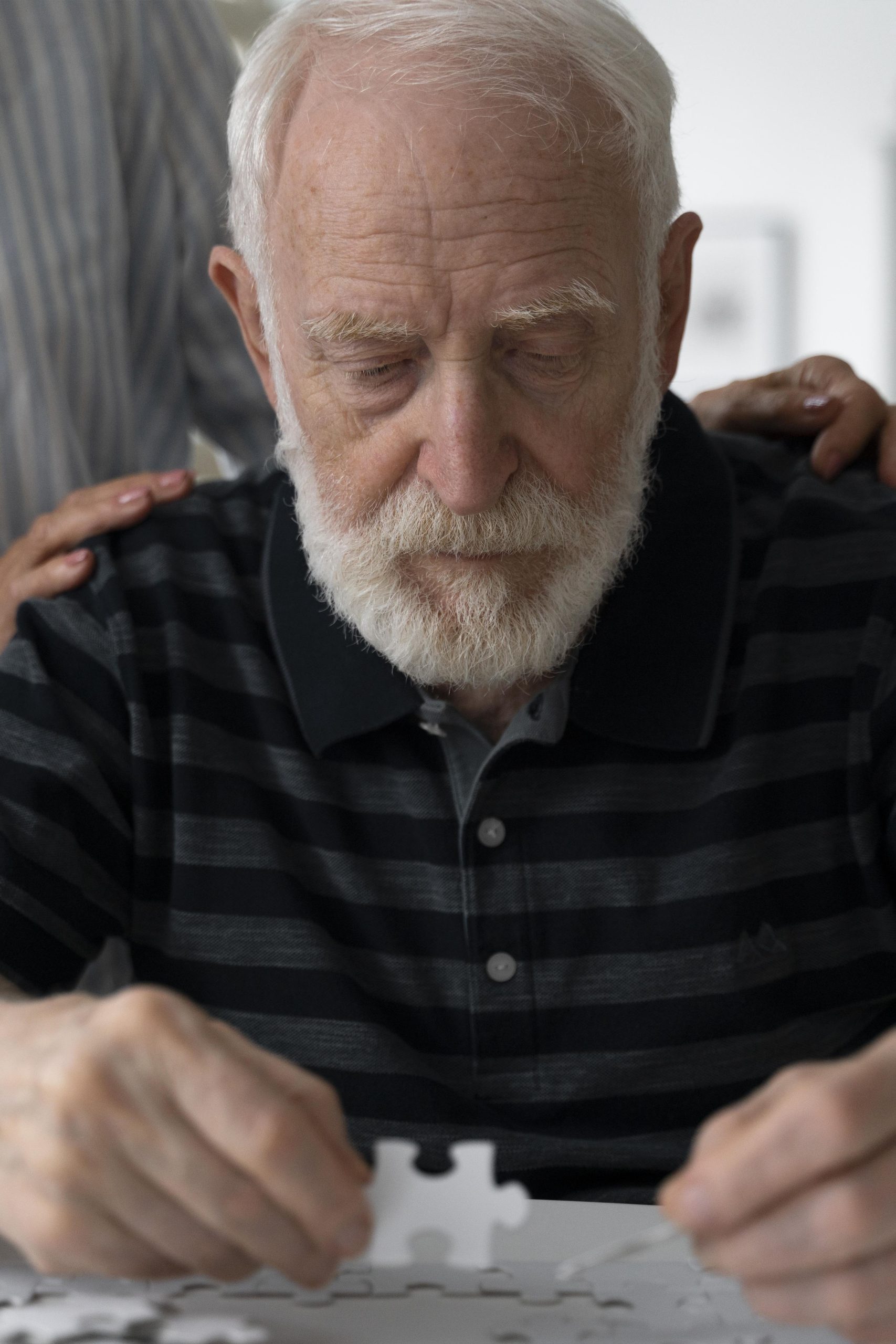 senior-people-confronting-alzheimer-disease